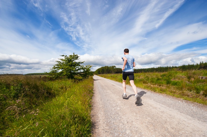 Чим відрізняється біг від спортивної ходьби