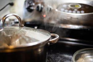 Відмінність випаровування від кипіння