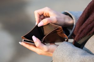 Чи можна дарувати порожній гаманець: прикмети та повір’я