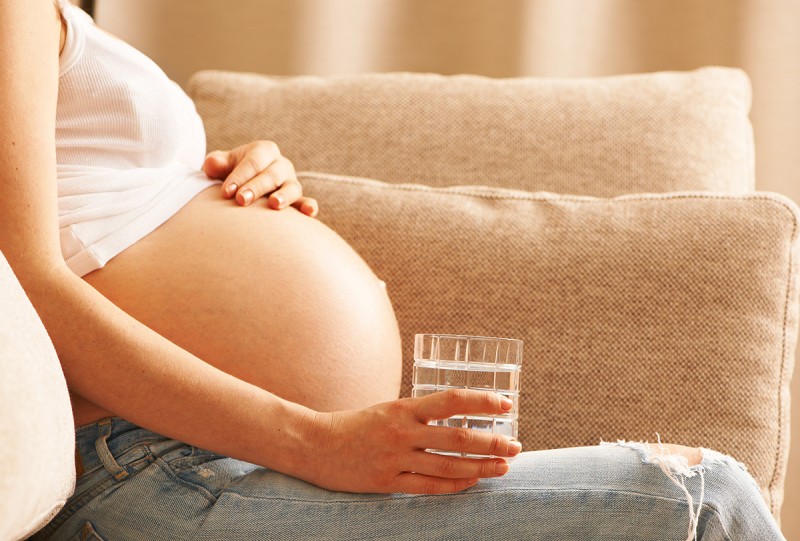 5 причин пити теплу воду під час вагітності