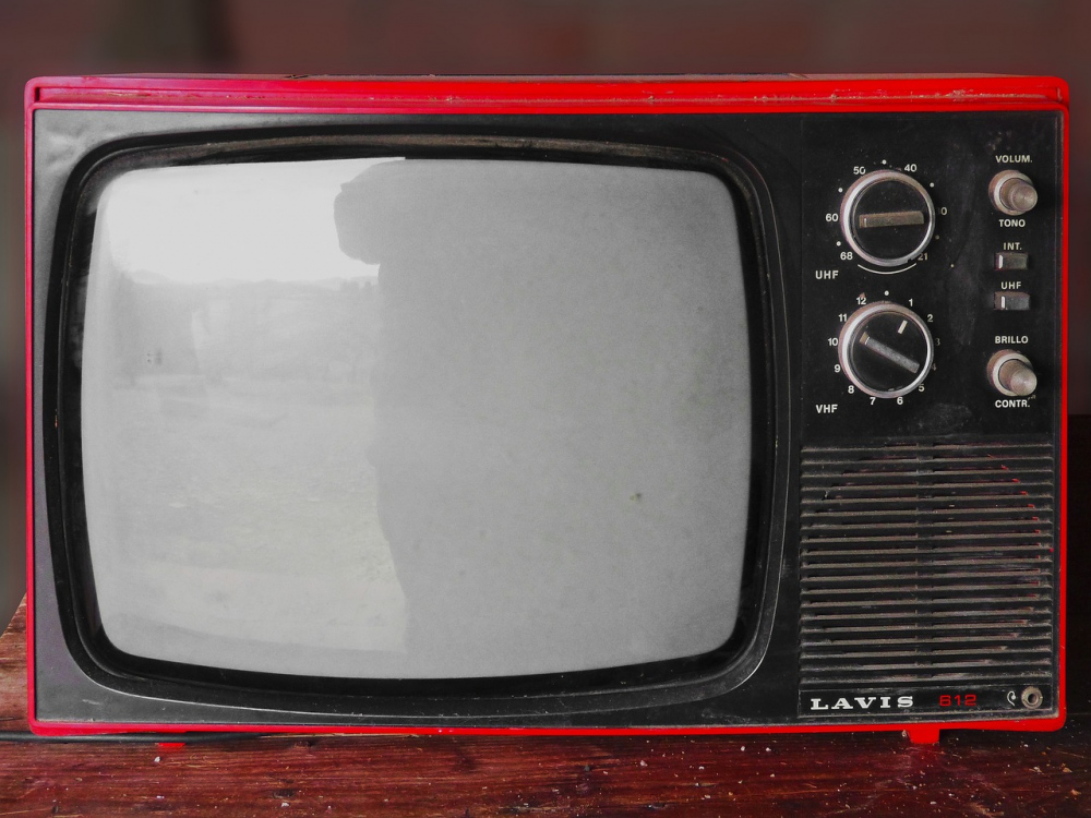 Що можна зробити зі старим телевізором?