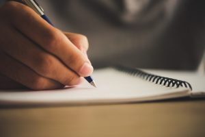 Твір-роздум на тему “У чому полягає гідність людини”