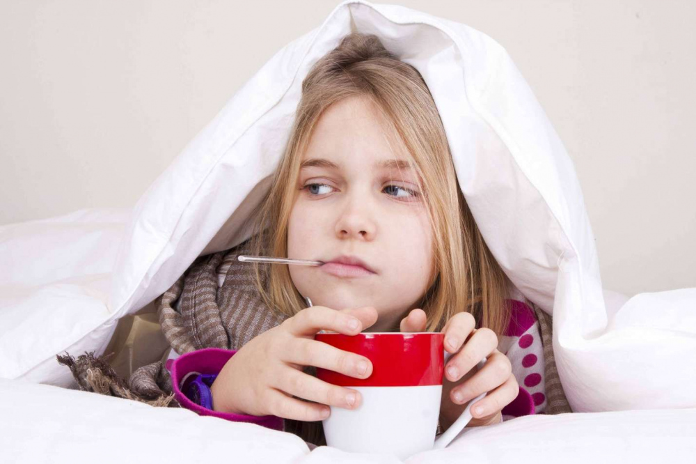 Как правильно ухаживать за горлом во время простуды?