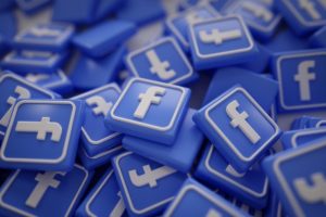 Як привітати з Днем ​​народження у Facebook чи Instagram