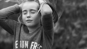 Як підписати чорно-білу фотографію: 50 цитат українською мовою
